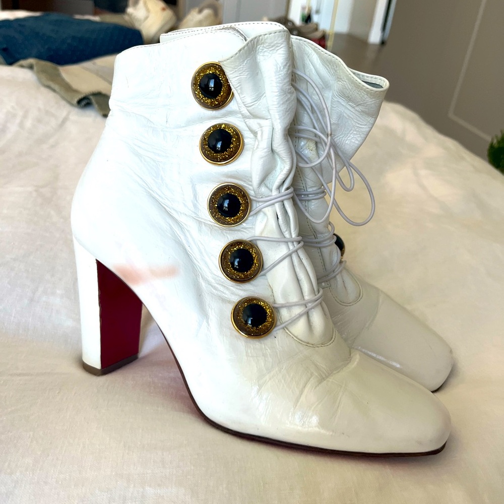 Christian Louboutin White Leather Booties with Heel and Laces